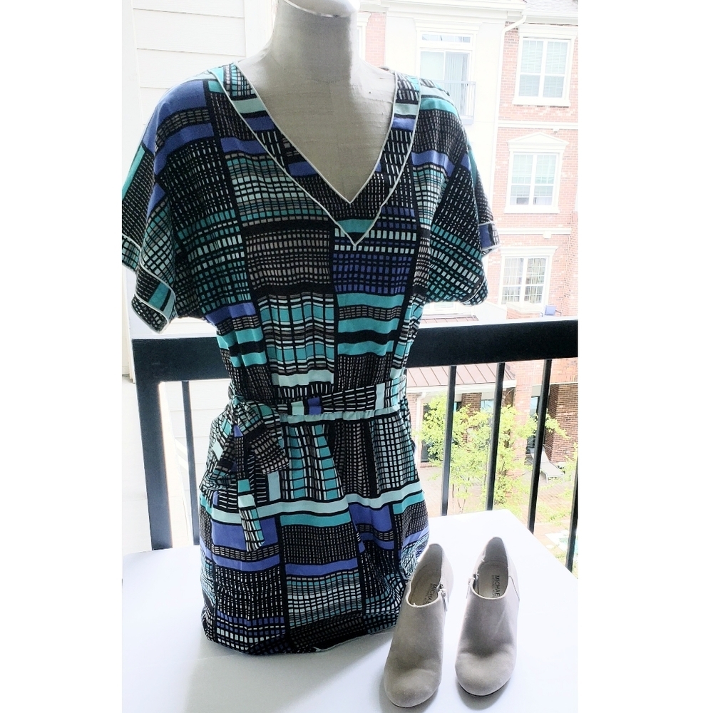 Banana Republic dress in multi color size 6